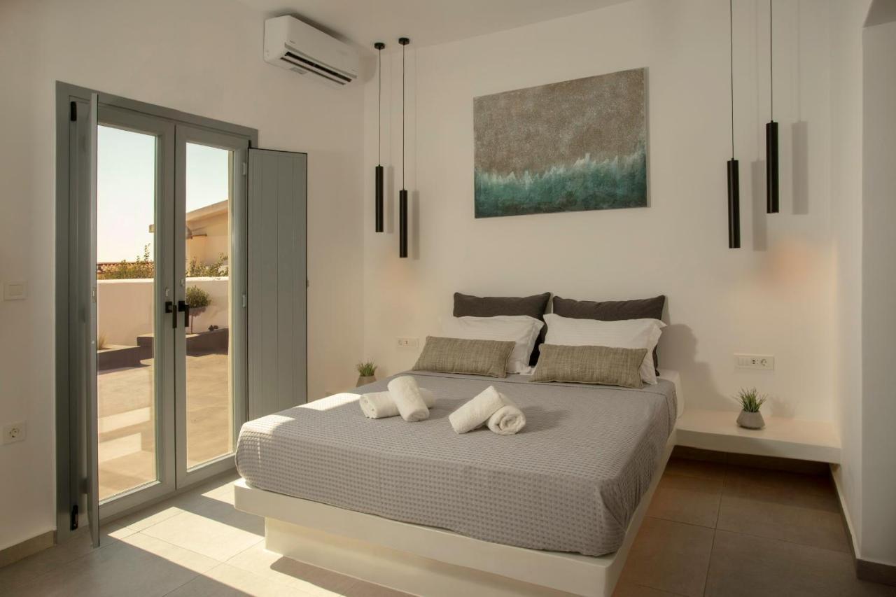 Linea Luxury Suites Fira  Exterior photo